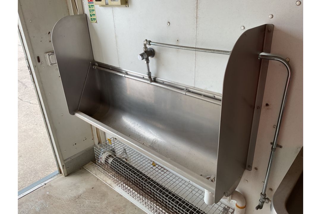 20ft x 8ft Demountable Drops/Hook Loader Ablution Container c/w Twist Locks, from UK MOD - Image 9 of 25