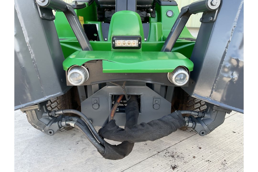 Roberine F3 3 Deck 4x4 Commercial Flail Mower, 3005 Hrs Only! Direct from UK Govt Dept - Image 6 of 26