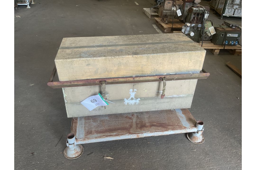 Aluminium Tool Box Ideal for Pick Ups, Land Rovers etc, 4ft x 2ft x 3ft, from MOD - Image 1 of 4