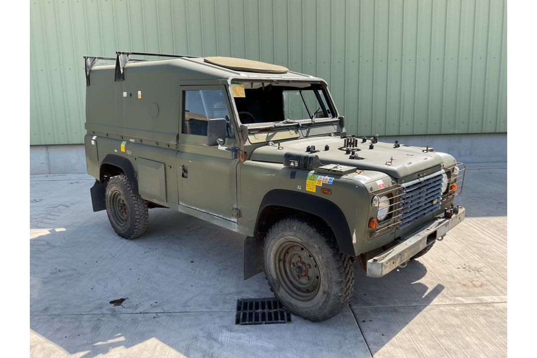 Rare Land Rover RHD 110 TUM FFR Wolf Hard Top Winter/Water, Direct from UK MOD - Image 1 of 35