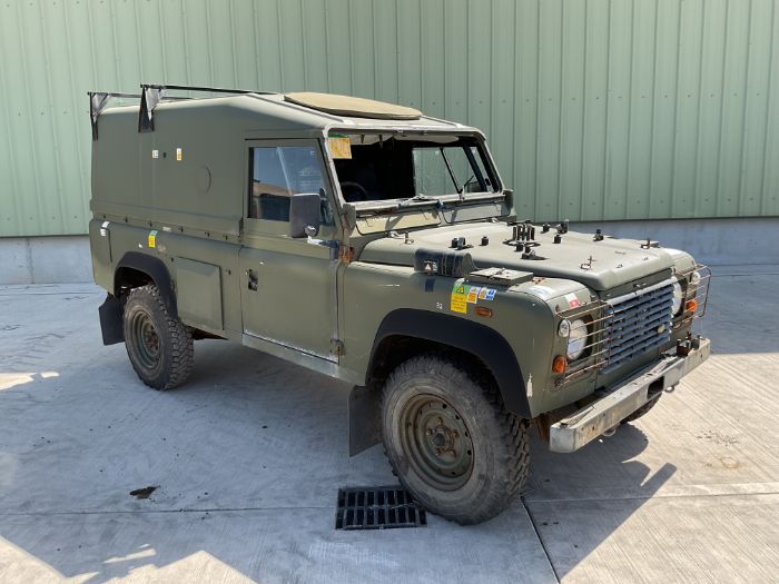 Rare Land Rover RHD 110 TUM FFR Wolf Hard Top Winter/Water, Direct from UK MOD