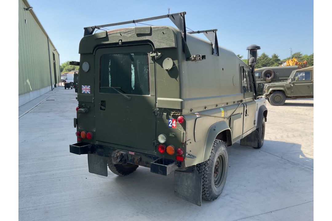 Rare Land Rover RHD 110 TUM FFR Wolf Hard Top Winter/Water, Direct from UK MOD - Image 23 of 35