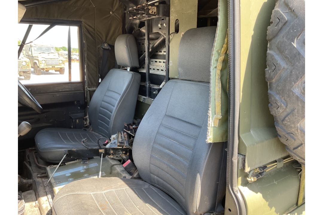 Rare Land Rover RHD 110 TUM FFR Wolf Hard Top Winter/Water, Direct from UK MOD - Image 31 of 35