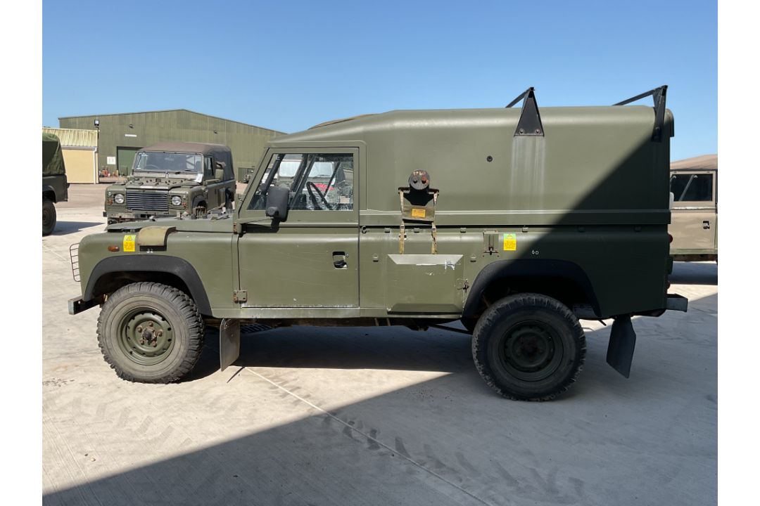Rare Land Rover RHD 110 TUM FFR Wolf Hard Top Winter/Water, Direct from UK MOD - Image 10 of 35
