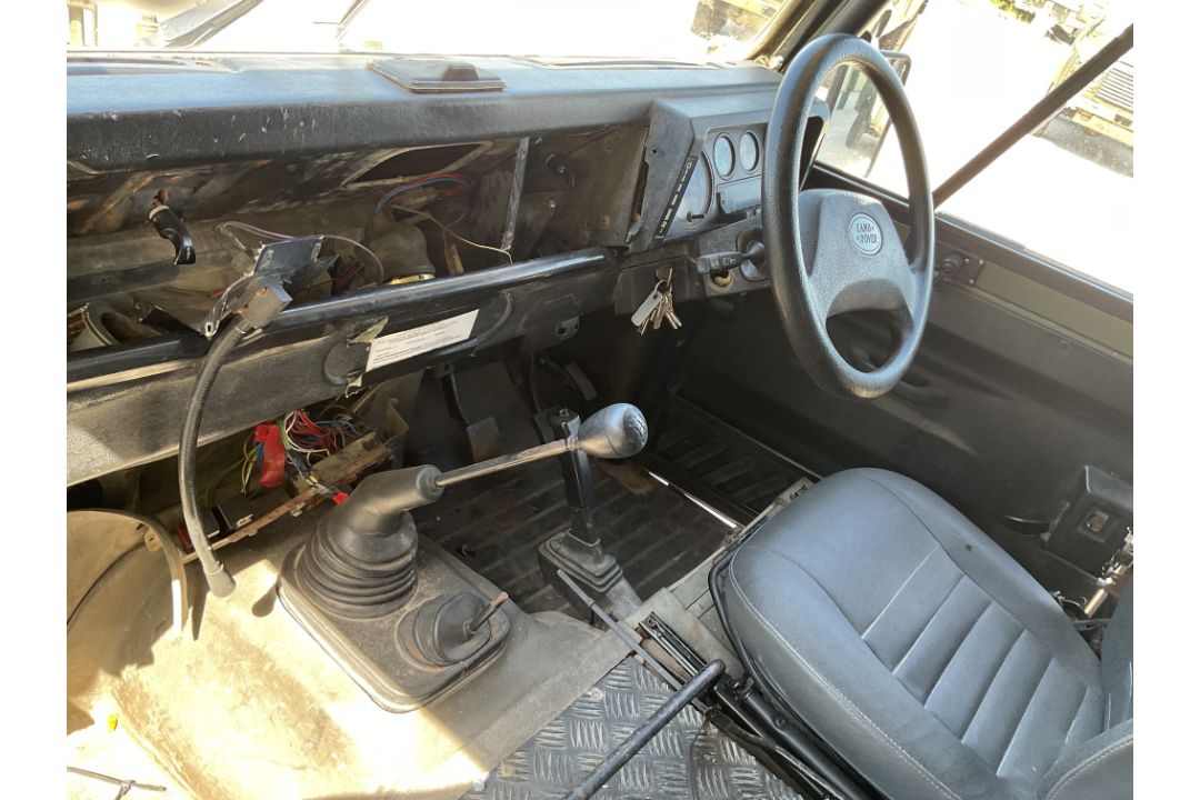 Land Rover 110 TUM Wolf RHD Soft Top, Direct from UK MOD - Image 32 of 35