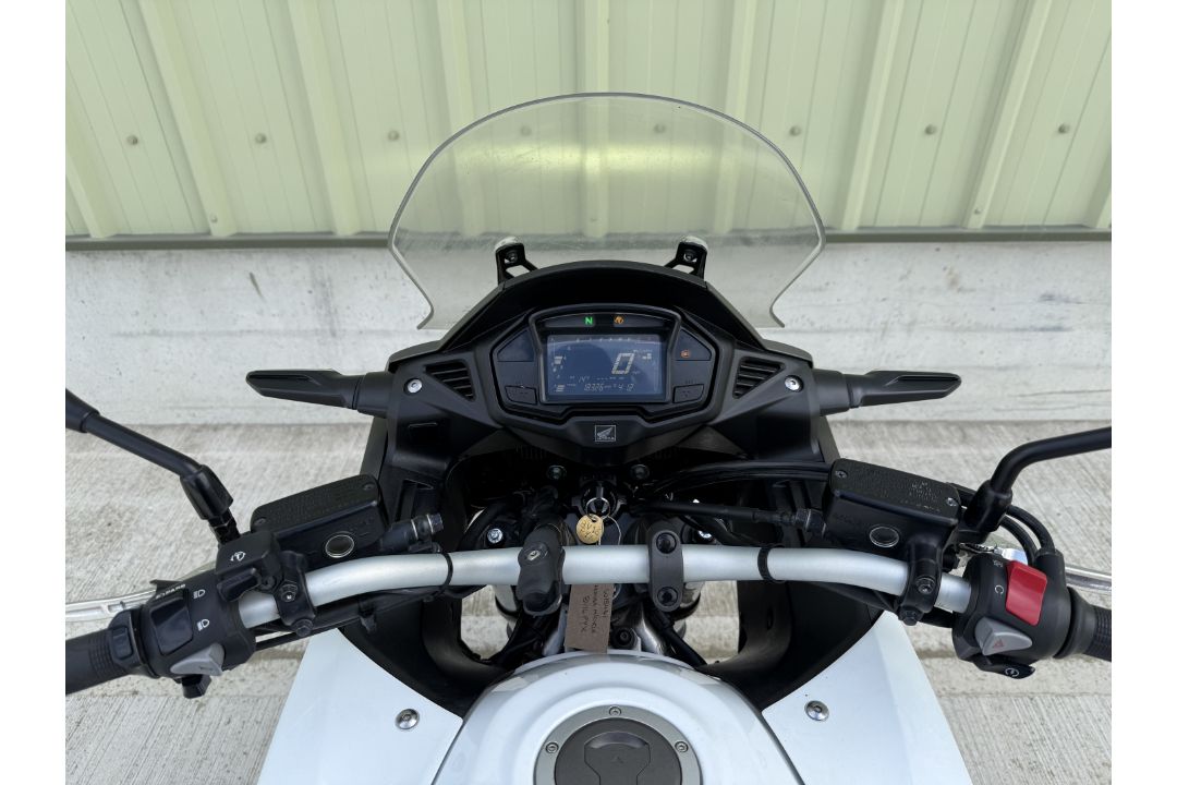 2016 Honda VFR 8000 X-F Motorcycle, Recently released from UK Govt Department/Police Force - Image 25 of 30