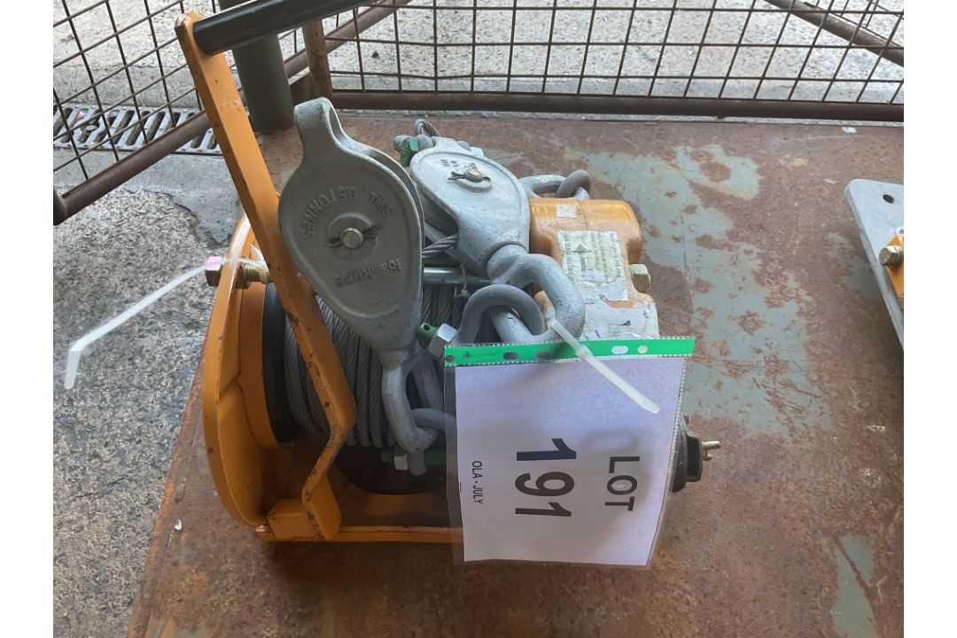 Unissued Maxpull GM20 2000KG Straight Pull Winch c/w 3 Snatch Blocks, from MOD - Image 1 of 5