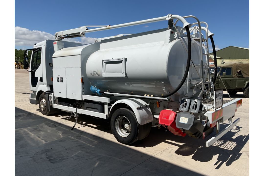 Renault Midliner 5000L Aircraft Refueller with overhead boom Etc shows only 1583 hrs, from UK MOD - Image 39 of 70