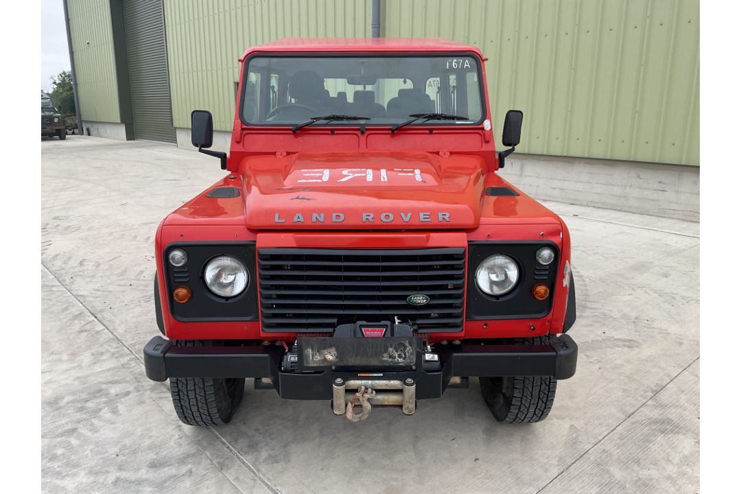 Land Rover Defender 130 Double Cab High Capacity Pick Up 2.2 TDI RHD, low miles! Direct UK MOD - Image 15 of 36