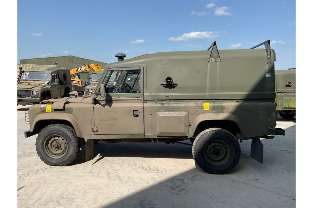 Rare Land Rover RHD 110 TUM FFR Wolf Hard Top Winter/Water, Direct from UK MOD - Image 10 of 34