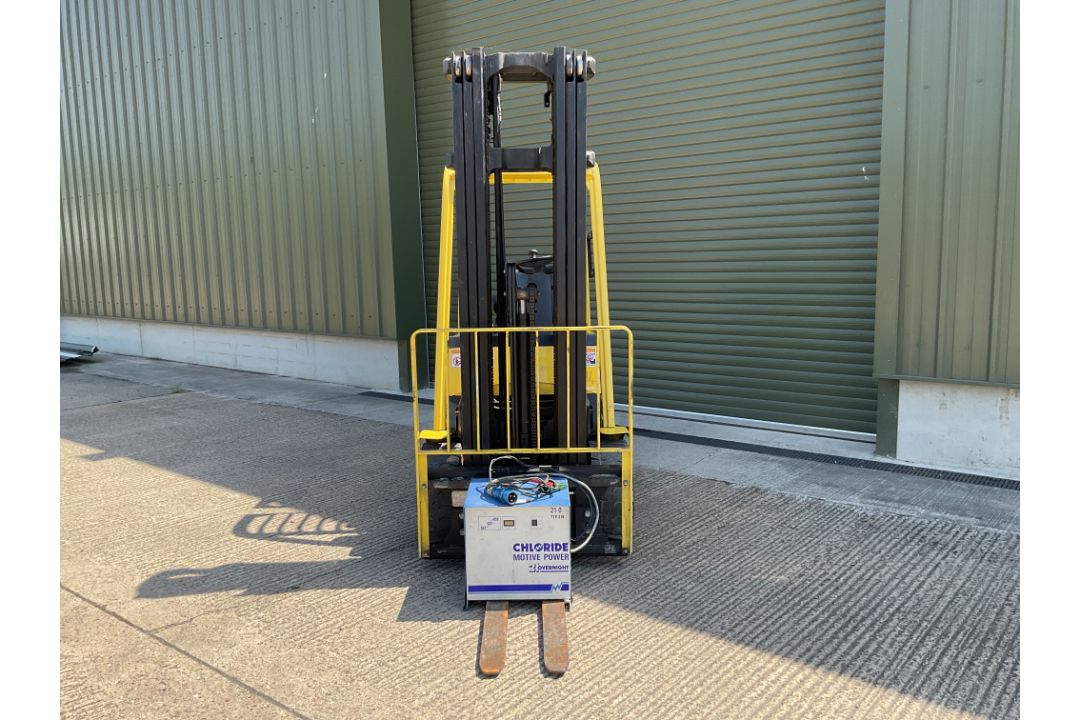 Hyster J2.00 XM-717 ACX 2 Tonne Electric Forklift c/w Duplex Mast, Side Shift and Charger - Image 6 of 26