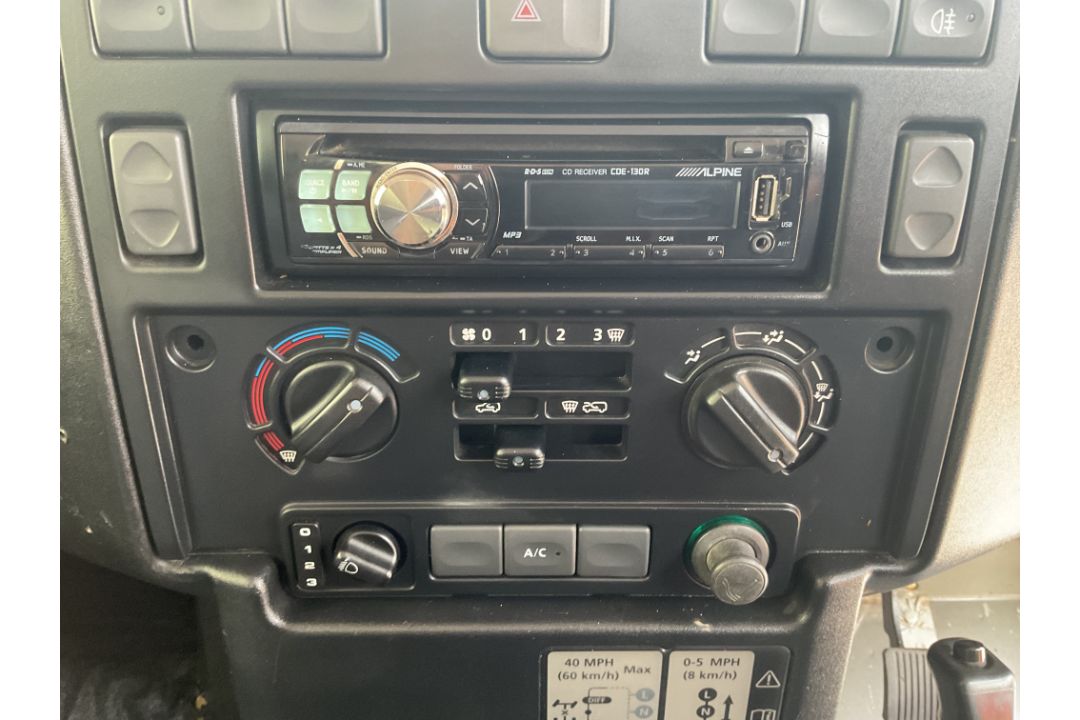 Land Rover Defender 130 Double Cab High Capacity Pick Up 2.2 TDI RHD, low miles! Direct UK MOD - Image 9 of 36