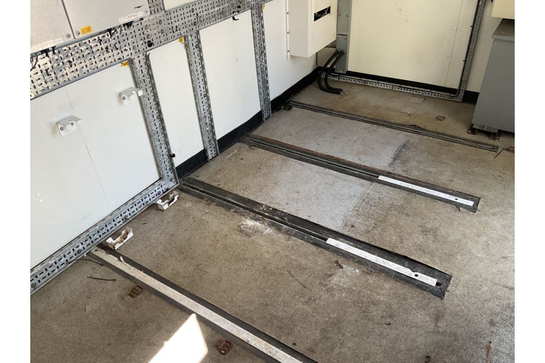 20ft Drops Demountable Hook Loader Secure Coms / Office Container, Direct from MOD - Image 18 of 32