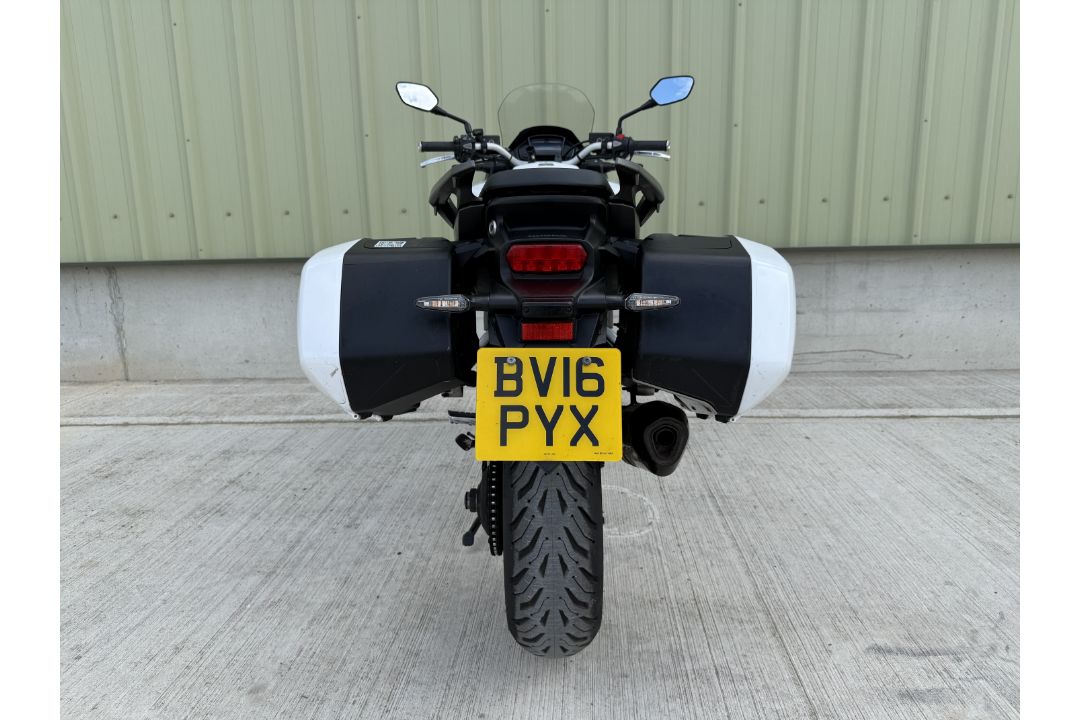 2016 Honda VFR 8000 X-F Motorcycle, Recently released from UK Govt Department/Police Force - Image 18 of 30