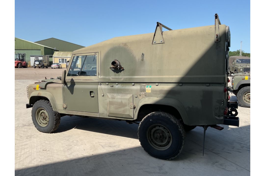 Rare Land Rover RHD 110 TUM FFR Wolf Hard Top Winter/Water, Direct from UK MOD - Image 17 of 35