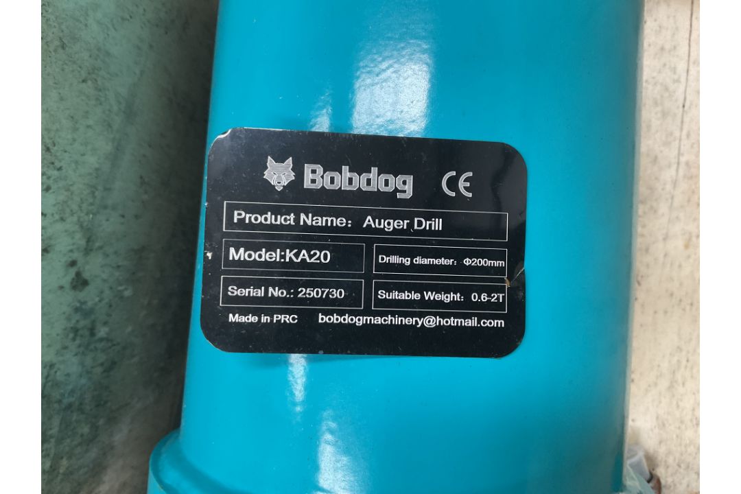 New Unissued Hydraulic Post Hole Borer for Mini Digger etc, c/w fittings & Pipes - Image 4 of 6