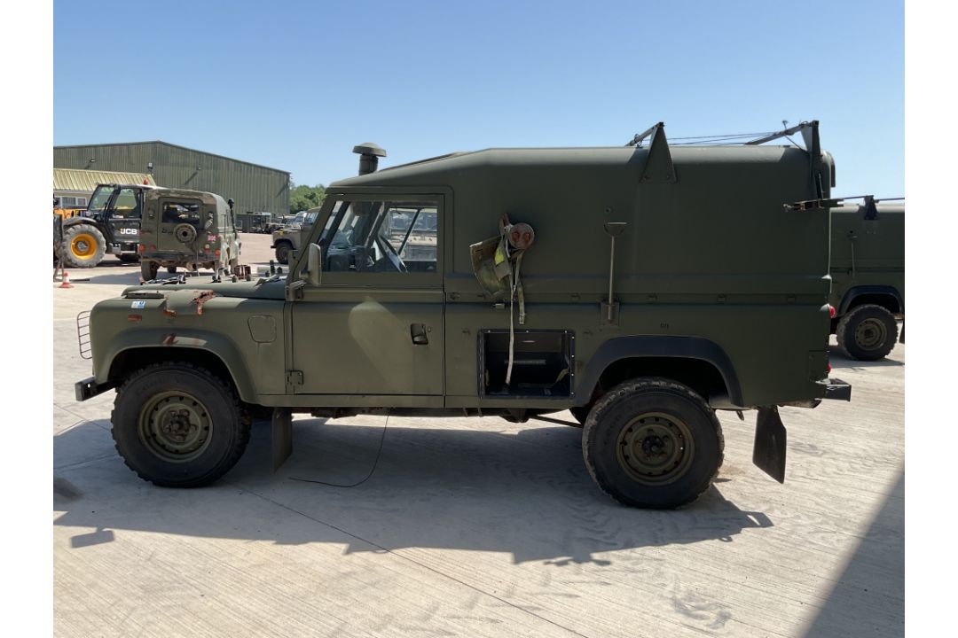 Rare Land Rover RHD 110 TUM FFR Wolf Hard Top Winter/Water, Direct from UK MOD - Image 10 of 35