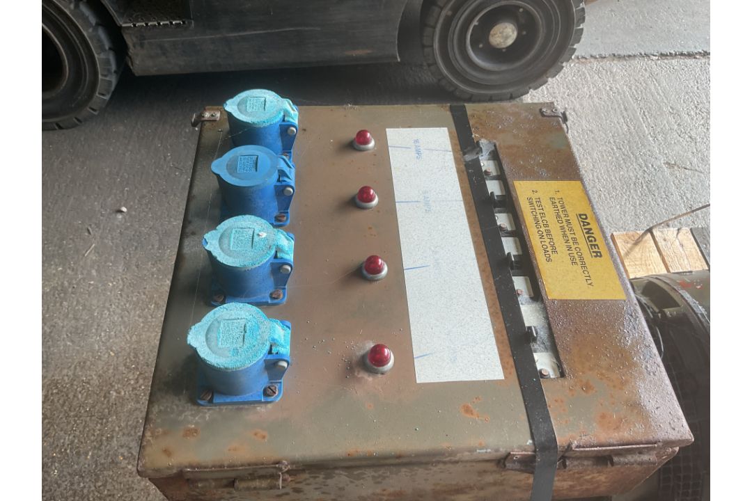 Lister 2 Cyl Diesel 240V Electric Start Single Phase 7KVA Diesel Generator, from MOD - Image 4 of 7