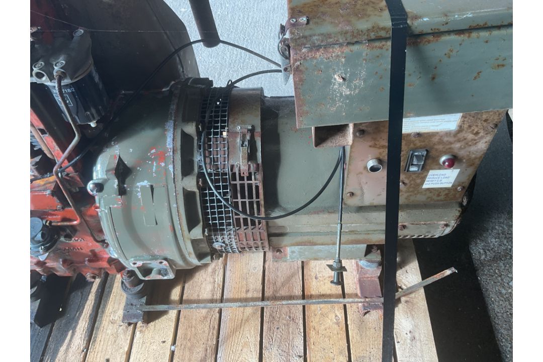 Lister 2 Cyl Diesel 240V Electric Start Single Phase 7KVA Diesel Generator, from MOD - Image 6 of 7