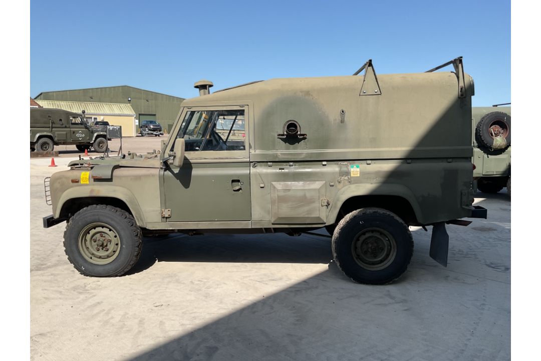 Rare Land Rover RHD 110 TUM FFR Wolf Hard Top Winter/Water, Direct from UK MOD - Image 10 of 35
