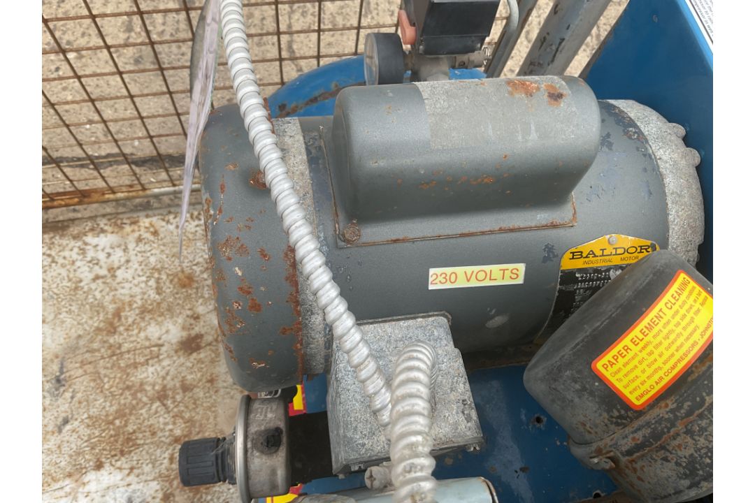 240 Volt Workshop Compressor, from MOD - Image 2 of 4