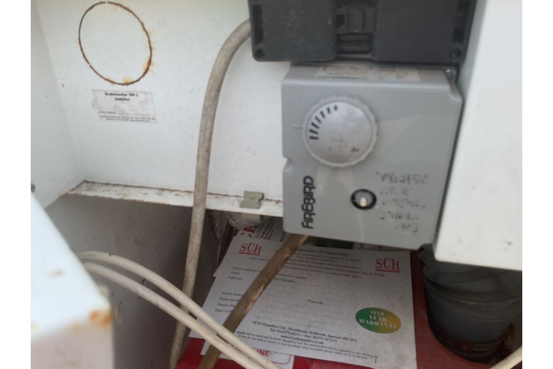 Fire Bird Central Heating / Hot Water 240V Oil / Fired Boiler and 1000L Schutz IBC Tank, from MOD - Image 7 of 9
