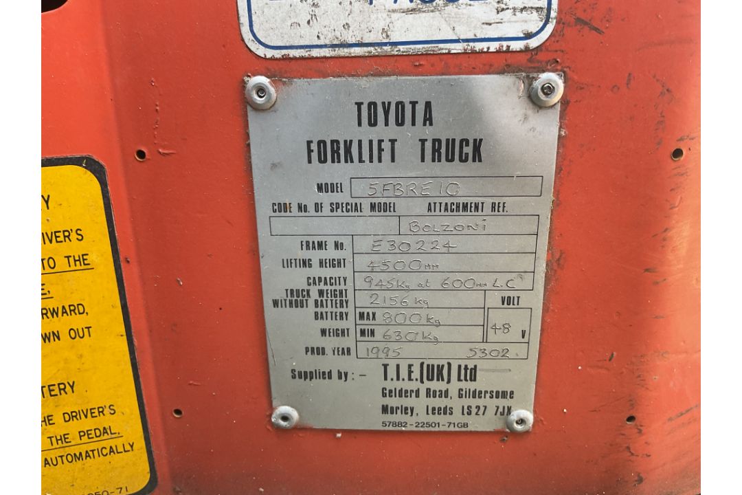 Toyota 5FBRE10 Electric Forklift with Side Shift - Image 8 of 8