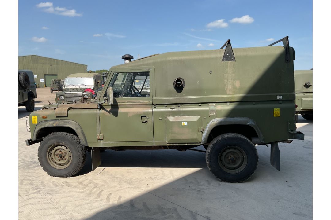 Rare Land Rover RHD 110 TUM FFR Wolf Hard Top Winter/Water, Direct from UK MOD - Image 10 of 35