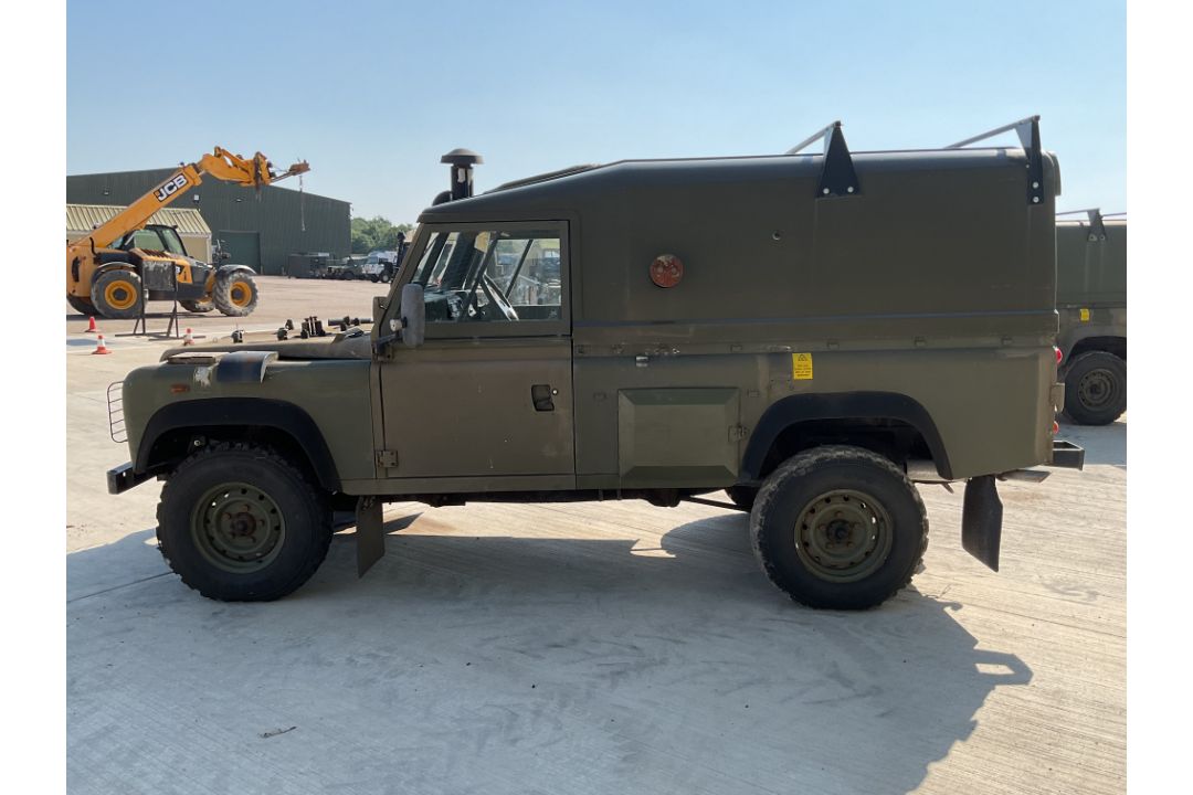 Rare Land Rover RHD 110 TUM FFR Wolf Hard Top Winter/Water, Direct from UK MOD - Image 10 of 35