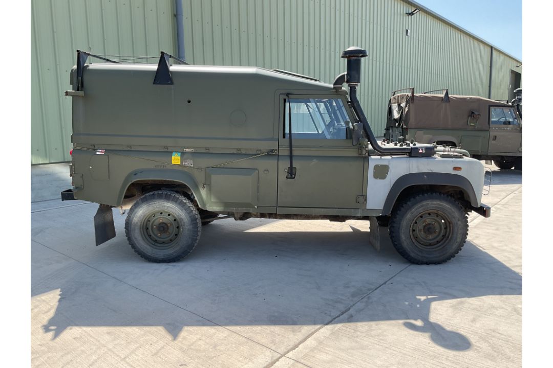 Rare Land Rover RHD 110 TUM FFR Wolf Hard Top Winter/Water, Direct from UK MOD - Image 2 of 35