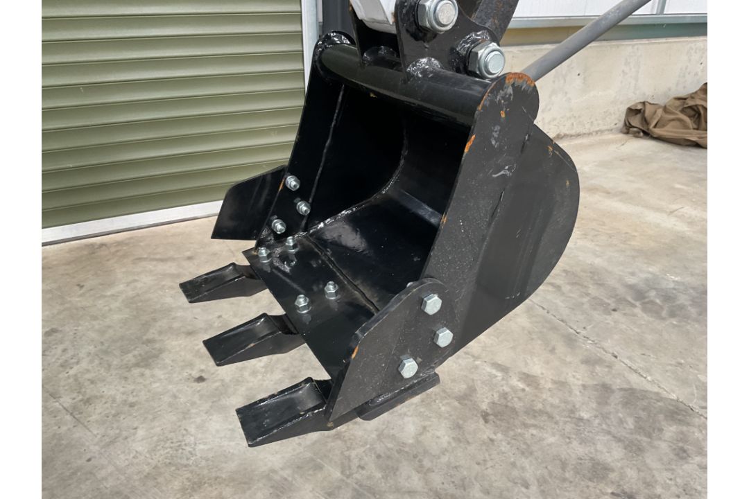 2025 Unissued JPC KV12 1070KG 12HP Diesel Rubber Track Mini Excavator c/w Front Blade etc - Image 15 of 27
