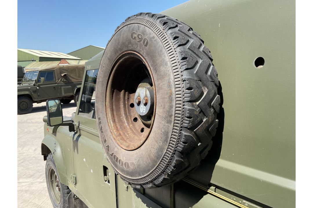 Rare Land Rover RHD 110 TUM FFR Wolf Hard Top Winter/Water, Direct from UK MOD - Image 17 of 35
