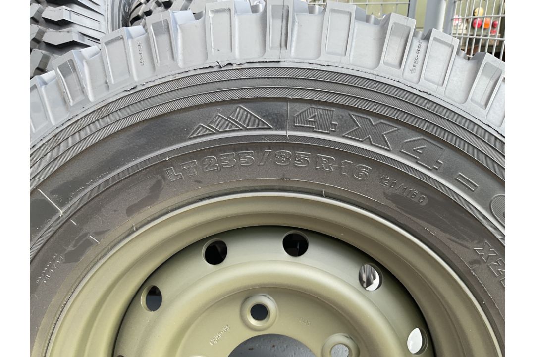 4x Unused 235/85 R16 Michelin XZL Tyres on Heavy Duty Wolf Rims - Image 4 of 8