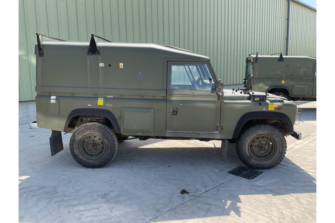 Rare Land Rover RHD 110 TUM FFR Wolf Hard Top Winter/Water, Direct from UK MOD - Image 2 of 35