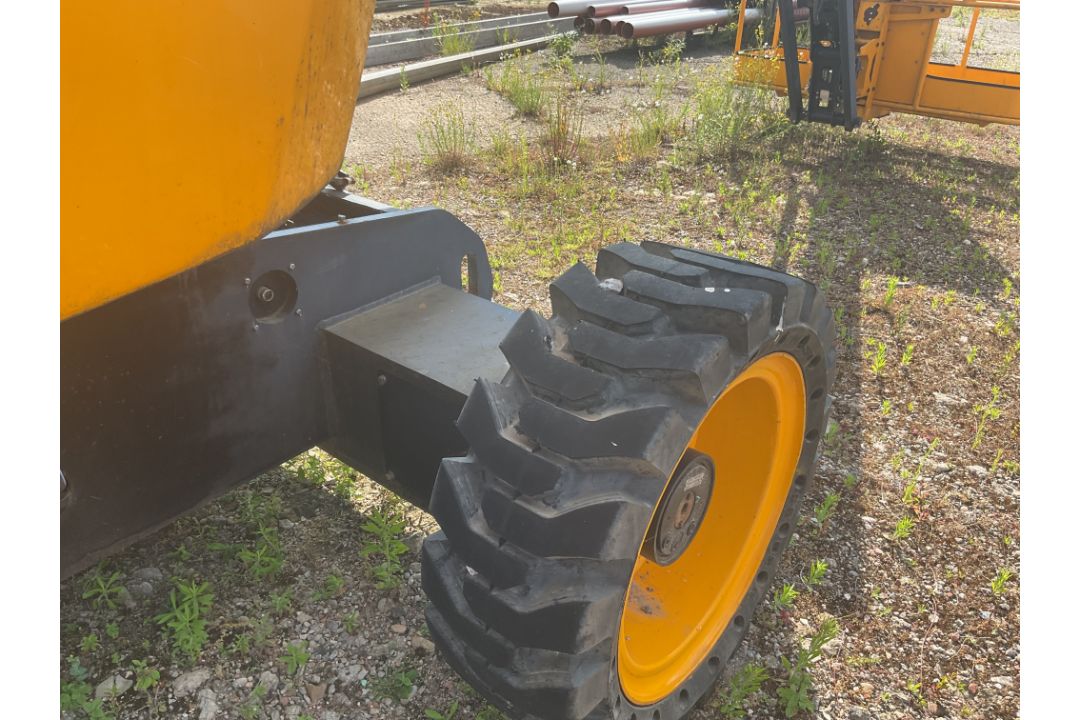 JCB Diesel 4x4 Access Platform. Very low hours - Image 9 of 23