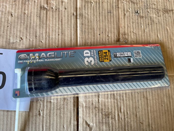 New Unissued MAGLITE Hi Power Torch, from MOD
