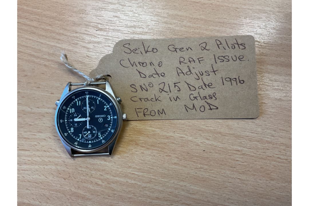 Seiko Gen 2 Pilots Chrono RAF Issue, Date Adjust, Sn° 215, Date 1996, Crack in Glass, from MOD - Image 4 of 4