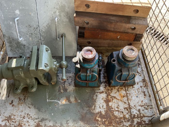 1x Stillage of HD Rotating Vice 2x Tangyel 20 Tonne Jacks, Wheel Chocks, Jack Pads etc, from MOD