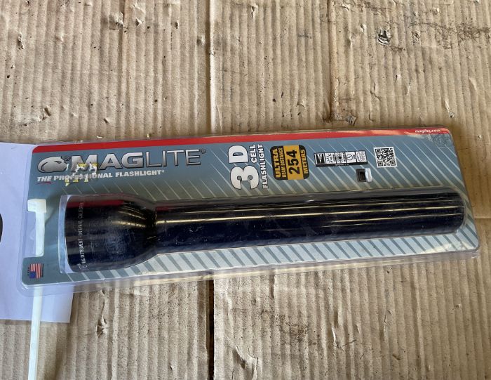 New Unissued MAGLITE Hi Power Torch, from MOD