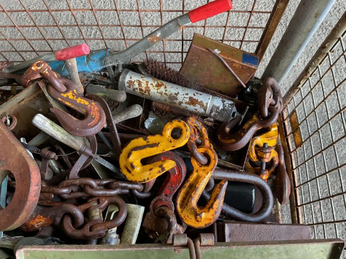 1x Stillage of Tool Kits, Lifting Chains, Recovery Equip etc, from MOD