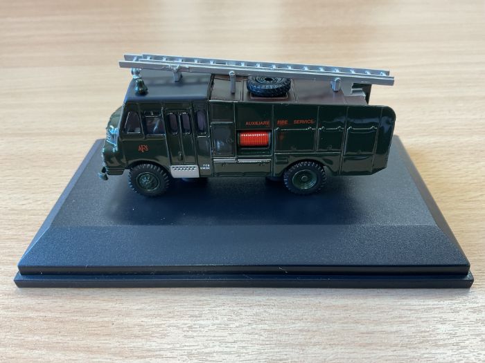 V Rare Oxford Collectable 1:76 Scale Model of Green Goddess, in Original Box