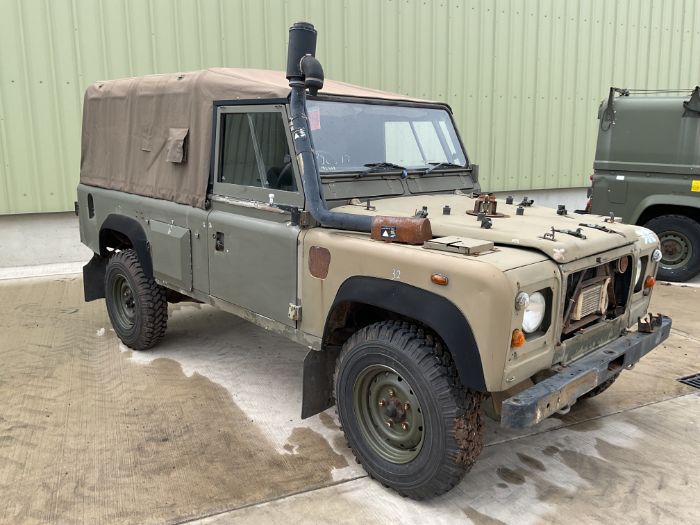Rare Land Rover RHD 110 TUM Wolf Soft Top Winter/Water, Direct from UK MOD