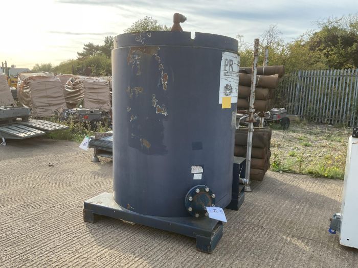 Large Steel Liquid Tank, from MOD