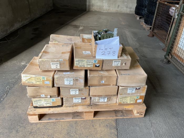 1X PALLET OF 30x UNISSUED SEIMANS PDRM 82D RADIAC DOSAGE METERS - INSTRUCTION CALIBRATION FROM MOD