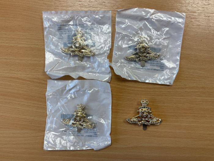 4x New Unissued Royal Artillery Cap Badges, Gold Finish in Original Packing, from MOD
