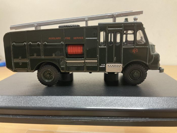 1.76 SCALE MODEL OF AFS GREEN GODDESS MADE BY OXFORD COMMERCIALS NEW AND IN ORIGINAL BOX