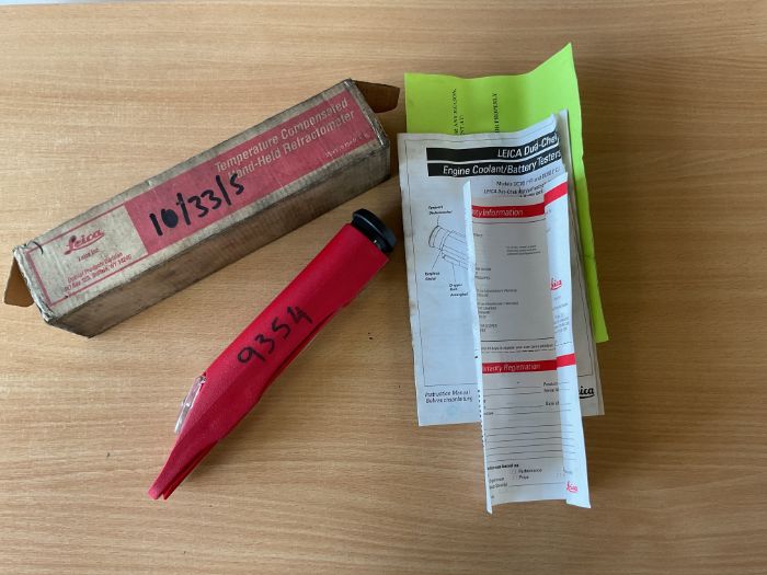 Leica Temperature Compensated Hand - Held Refractometer From MOD