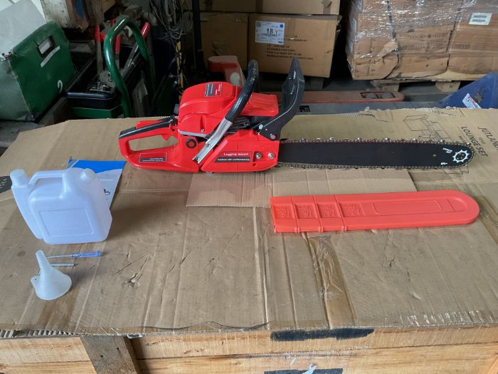 2025 New Unused Petrol 20inch 52cc Chainsaw with Accessories