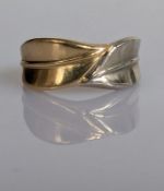 A white and yellow gold ring with leaf design, size R, stamped 585, 5.7g