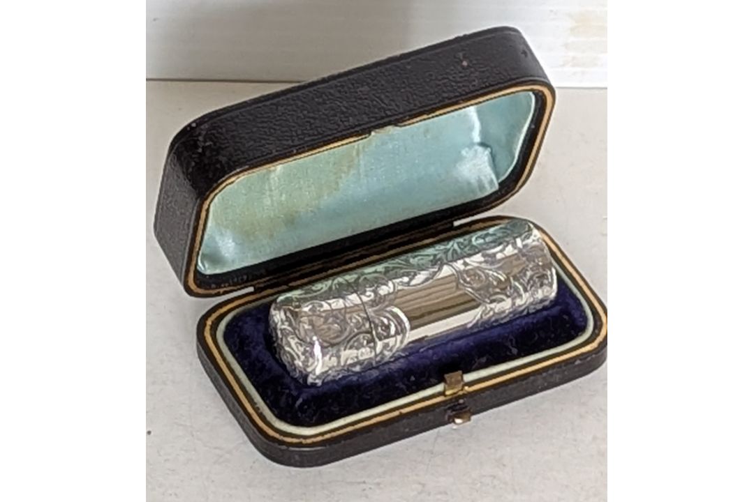 A cased late Victorian silver-cased scent bottle with seaweed etched decoration, flip-top lid, of cy - Image 5 of 7